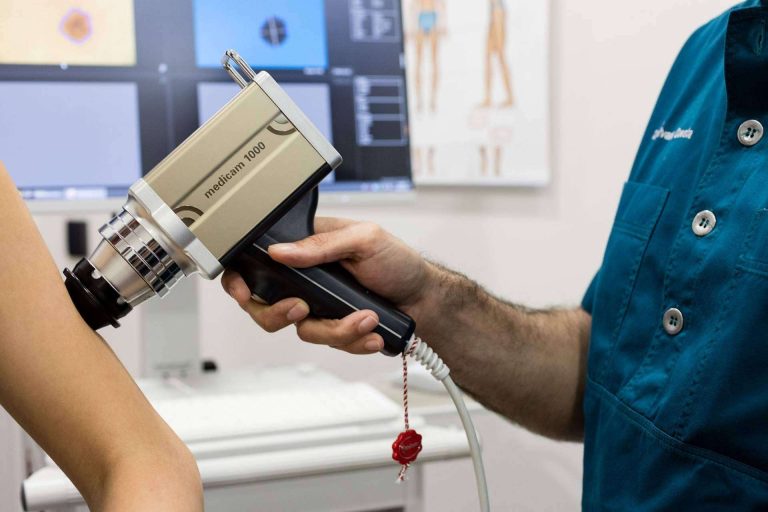 La dermatología oncológica y la importancia de acudir a un dermatólogo, de la mano de Clínica Sánchez del Río