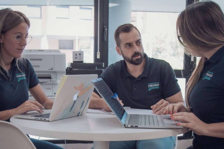 Piensa Network ofrece soluciones para ahorrar en la línea de móvil