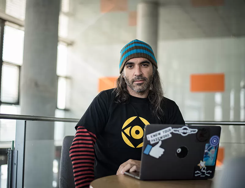 Los hackers españoles más famosos que no querrás que se acerquen a tus cuentas 93 Chema Alonso el hacker más reconocido