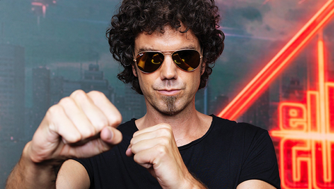 Flipy, Jandro y El Hombre de Negro: ¿Qué hacen los colaboradores más míticos de El Hormiguero? 49 El Hormiguero: La vida de El hombre de negro