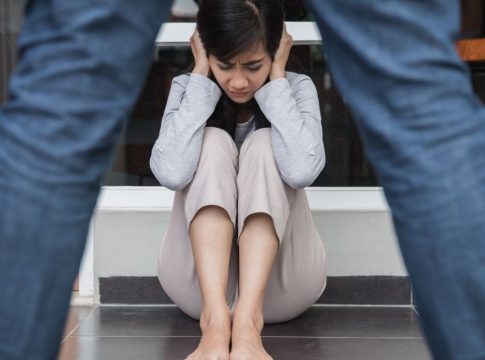 Conocidos y exparejas: así es el perfil de los agresores en delitos sexuales donde el control psicológico y la violencia física son dos características de ese perfil Conocidos y exparejas: así es el perfil de los agresores en delitos sexuales donde el control psicológico y la violencia física son dos características de ese perfil