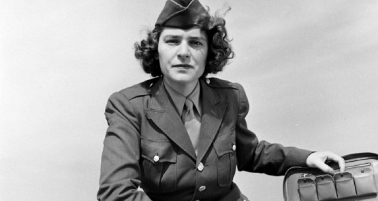 Mujeres que tenían dos huevos