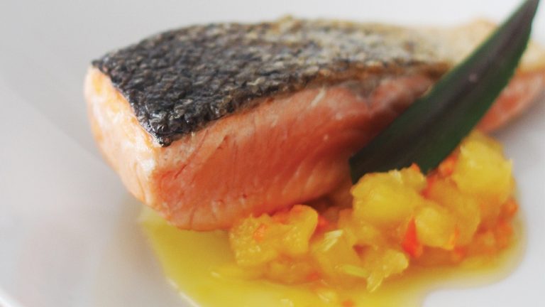 La receta de salmón diferente para sorprender esta Navidad