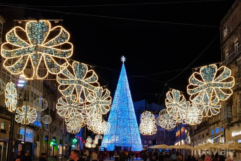 Vigo se prepara para la Navidad 2023 ante la desesperación de los vecinos