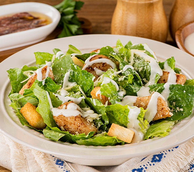 Ensalada césar: el ingrediente que utiliza Arguiñano para dar más sabor