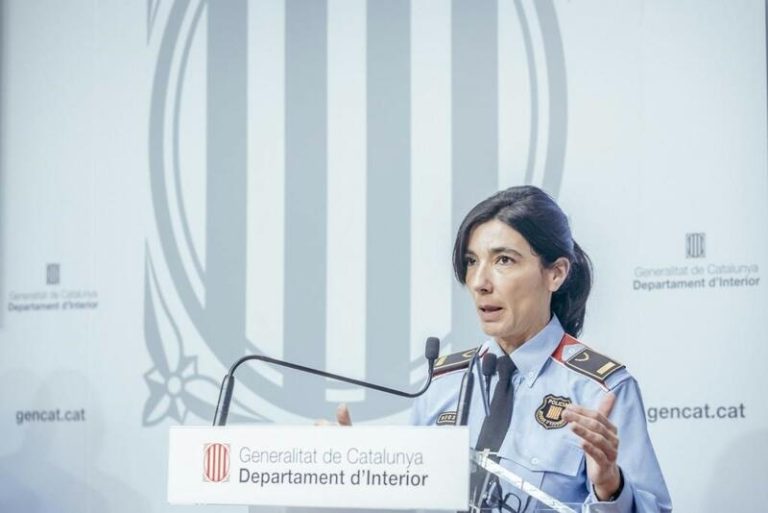 Mossos apuesta por pulseras de seguimiento para maltratadores y anima a las víctimas a denunciar