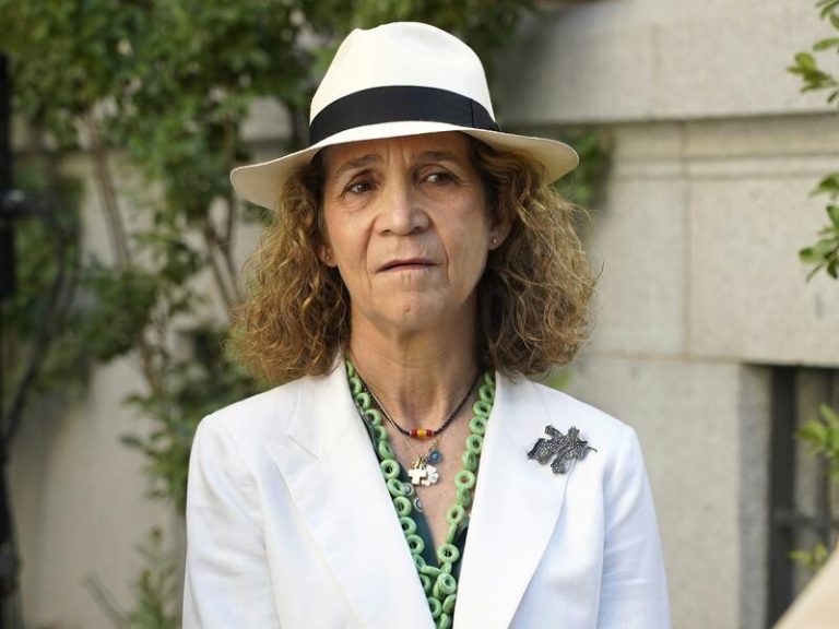 La Infanta Elena deja en el aire si Froilán se ha ido a vivir a Abu Dabi con el Rey Juan Carlos