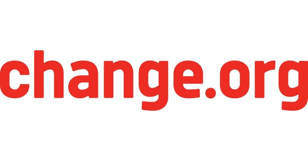 Enterrar a Franco en la Sagrada Familia y otras peticiones locas de Change.org