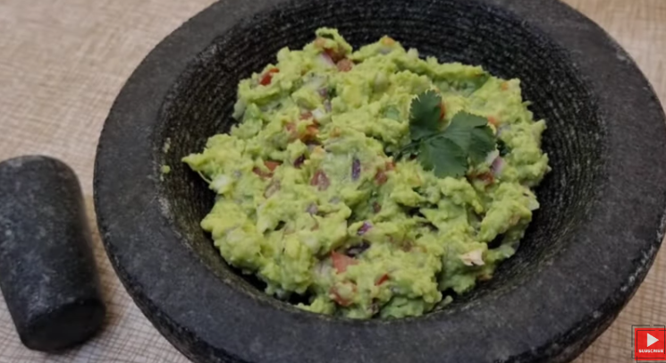 Cómo hacer guacamole casero mil veces mejor que el de Mercadona