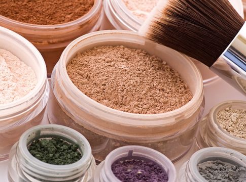 Cómo hacer tu propio maquillaje casero 1 Cómo hacer tu propio maquillaje casero