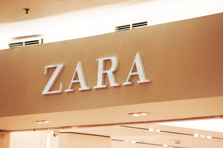 El abrigo más provocador de Zara y otras novedades que serán tendencia