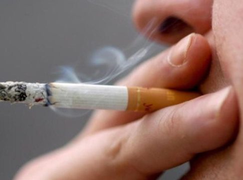 El consumo de cigarrillos, la asignatura pendiente de Sanidad que no es capaz de frenar El consumo de cigarrillos, la asignatura pendiente de Sanidad que no es capaz de frenar