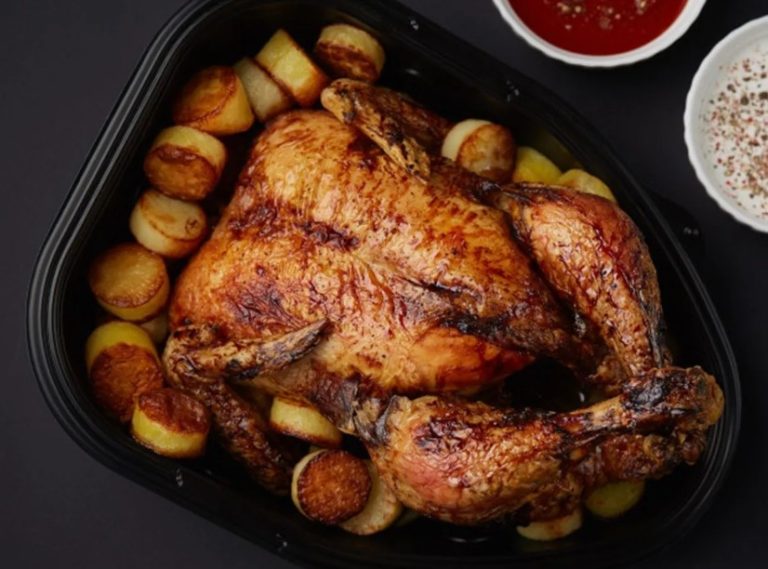 El truco para que tu pollo asado quede más jugoso y crujiente