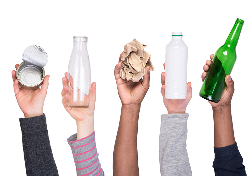 Se aprueba el Real Decreto de Envases y Residuos con el que podrás realizar la compra con un táper