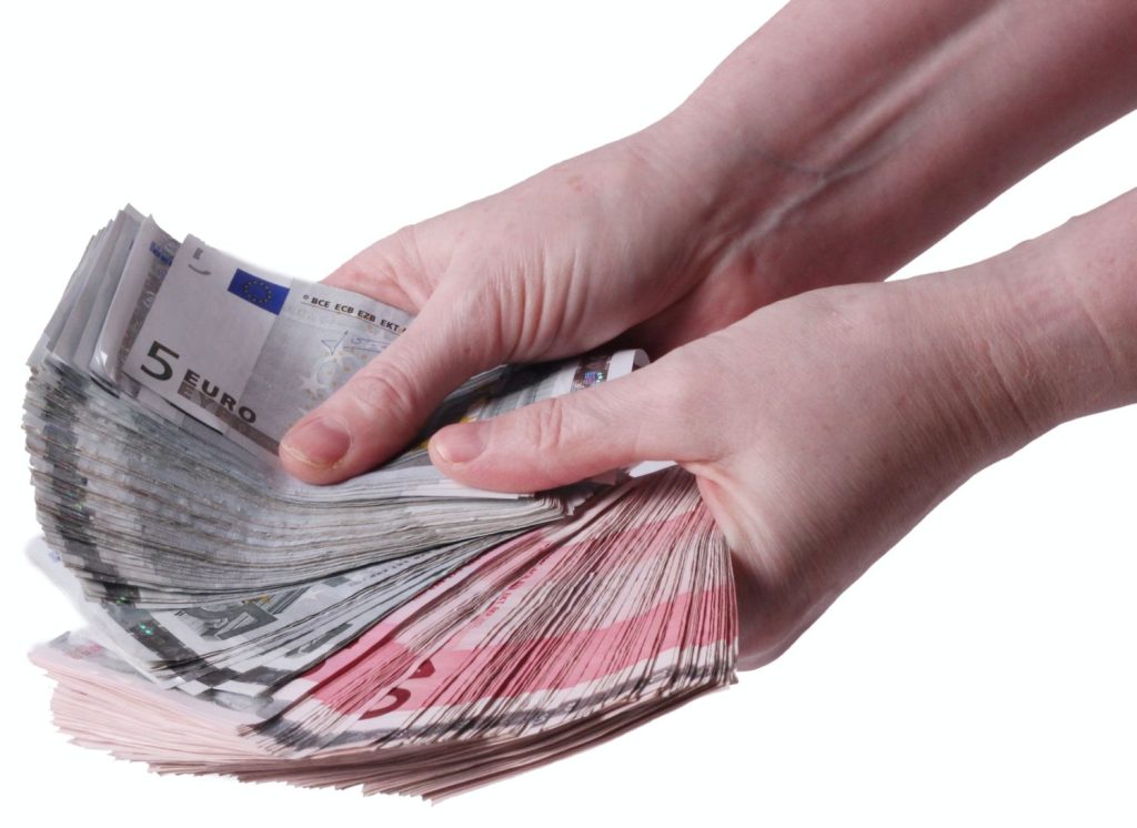 Este es el multazo que te puede caer por tener una mascota prohibida en España 138 Este es el multazo que te puede caer por tener una mascota prohibida en España