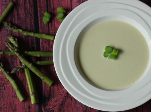 La crema de calabacín y queso que te ayudará a bajar los kilos de la Navidad (4) crema de verduras
