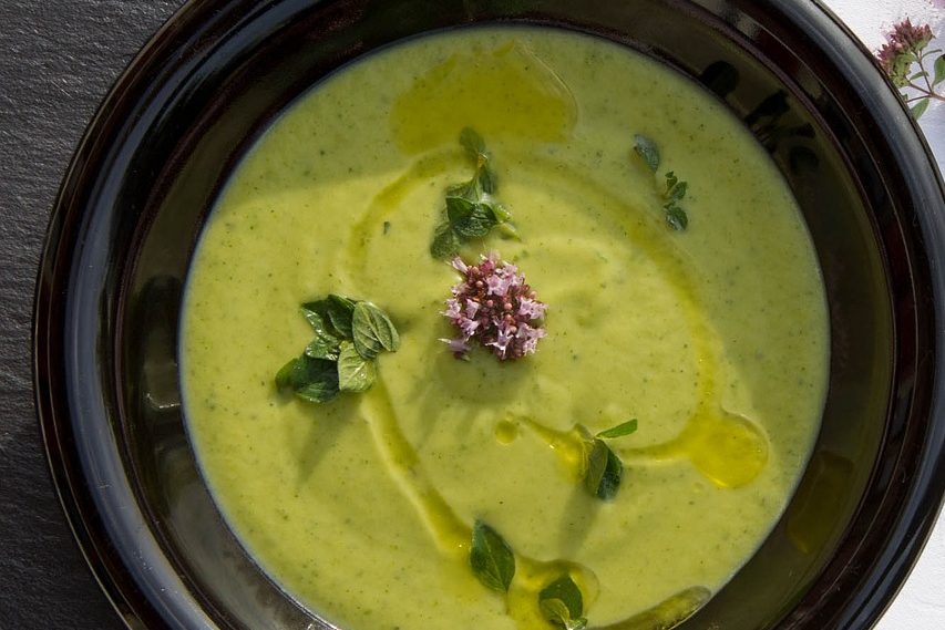 La crema de calabacín y queso que te ayudará a bajar los kilos de la Navidad