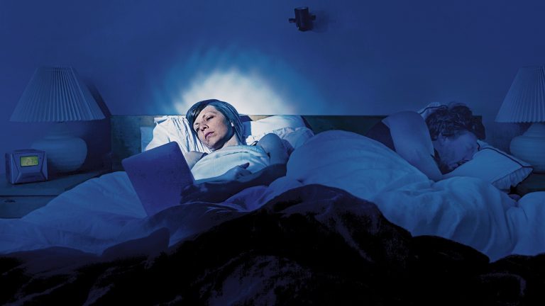 El truco para poder dormir en las peores situaciones