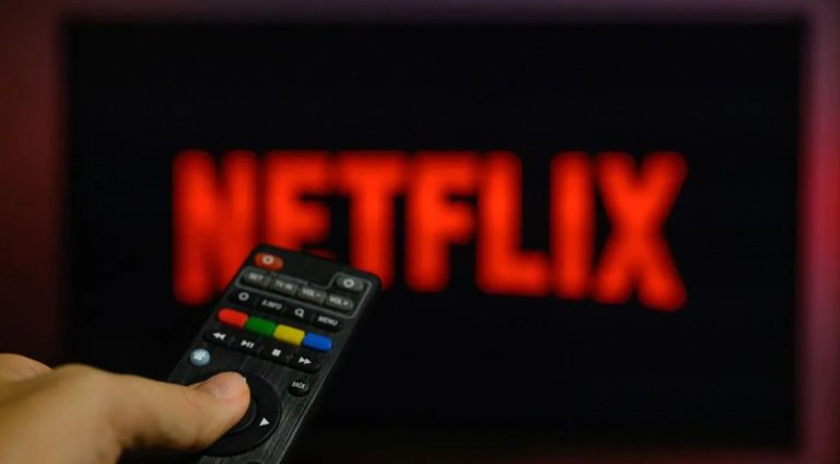 Netflix acaba con las cuentas compartidas en España y crea funciones pensadas para verse desde una sola casa