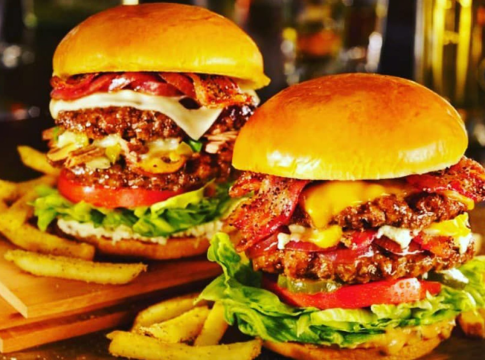 Las hamburguesas con queso Las hamburguesas con queso