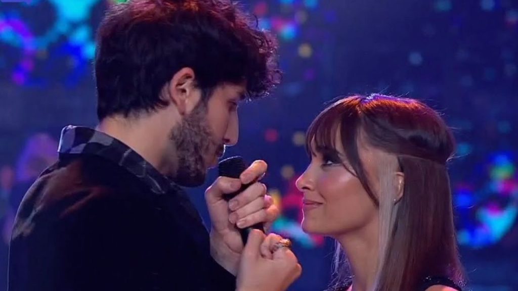 Las pilladas que confirman la relación de Aitana y Sebastián Yatra 92 La pareja se ha fotografiado con los fans que los han reconocido