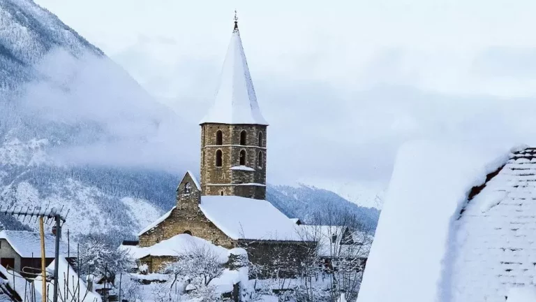 Los pueblos donde siempre nieva para ir este invierno