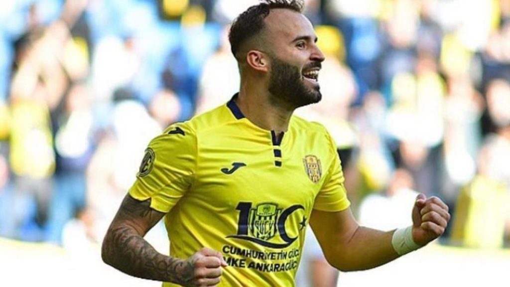 Ni siquiera cumplió con la temporada que había previsto