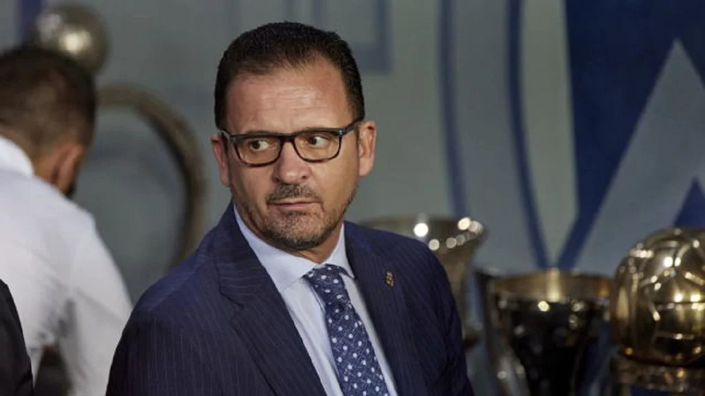 No se ha mordido la lengua