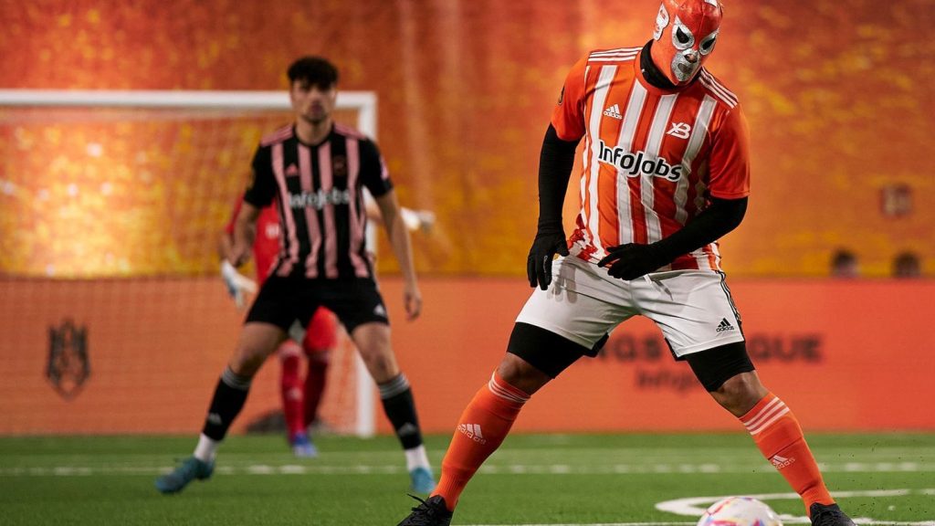 Se ha descubierto por el tatuaje que tiene en el cuello