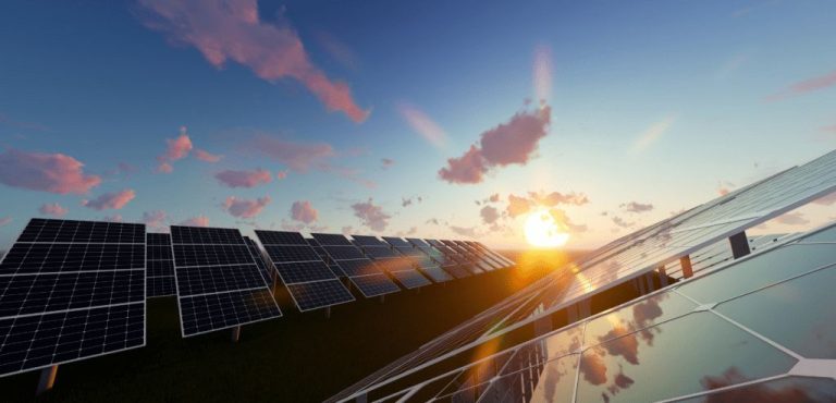 Silicon Valen sale al rescate del sector energético creando las primeras placas solares ‘made in Spain’