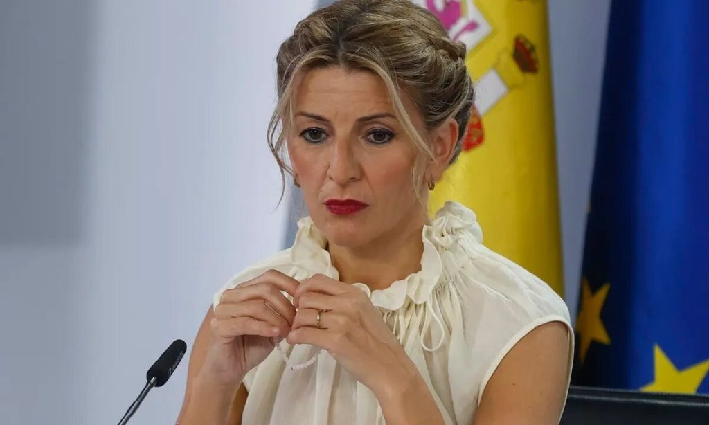 Aumenta paro hogares Yolanda Díaz