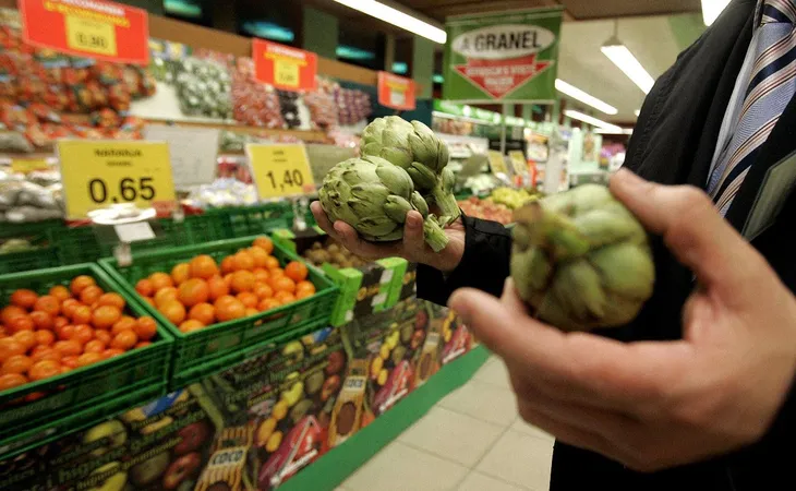 Usuarios se defienden ante la subida de precios