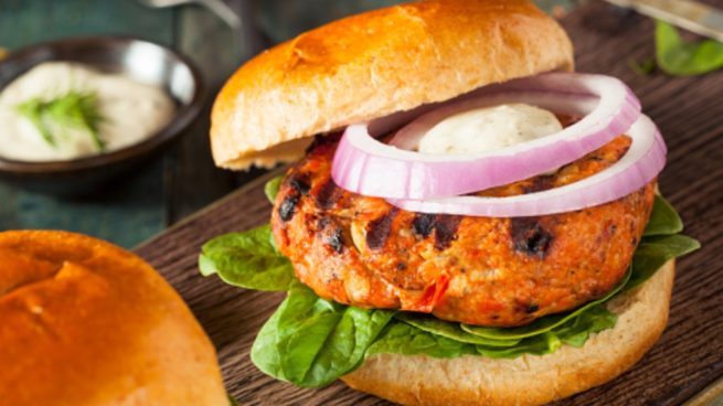 Hamburguesa de pescado: más sana y el doble de rica