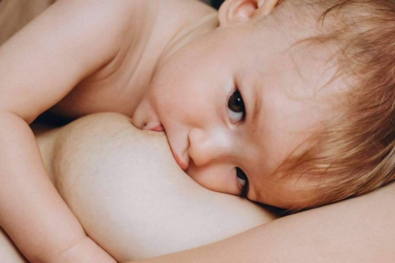 ¿Cómo cuidar las grietas de lactancia? Los consejos de We Are Mammas