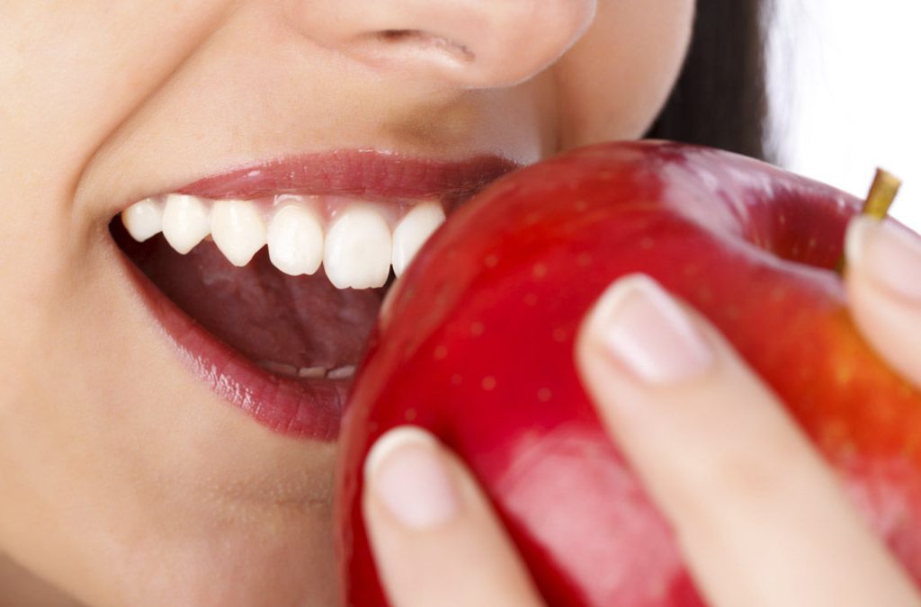 manzana dientes blancas