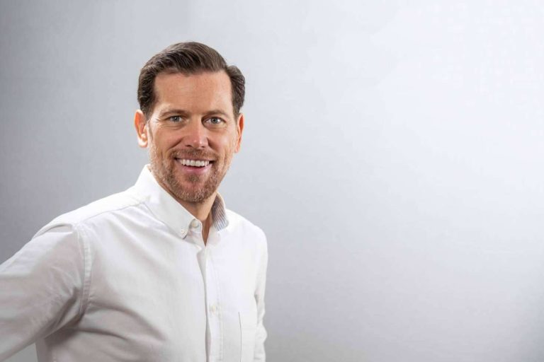 La 'ejemplaridad digital' del empresario como estrategia para la captación de clientes B2B en 2023, con AGLV