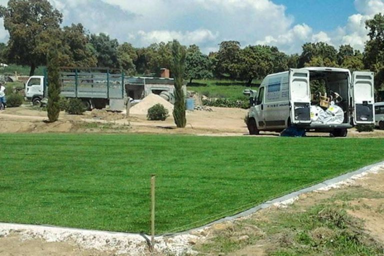 Sumigran, especialistas en instalación y fabricación de césped artificial