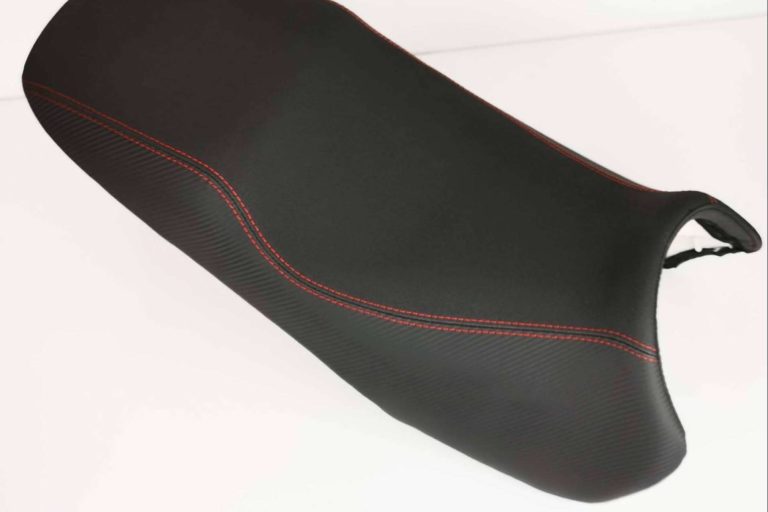 JM-FUNDAS dispone de un modelo de funda para moto negra