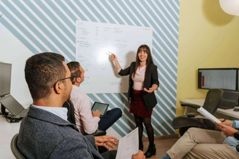 Retos y estrategias para páginas web modernas para energía y gas