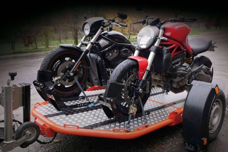 Los remolques de moto abatibles y plegables de Busco Remolque revolucionan la movilidad