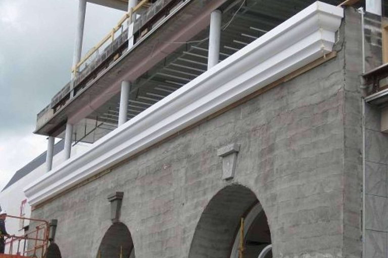 La empresa Sumiseran es experta en cornisas exteriores