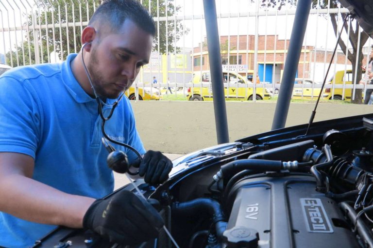 El peritaje de vehículos es indispensable para una excelente compraventa, por Elperito.com