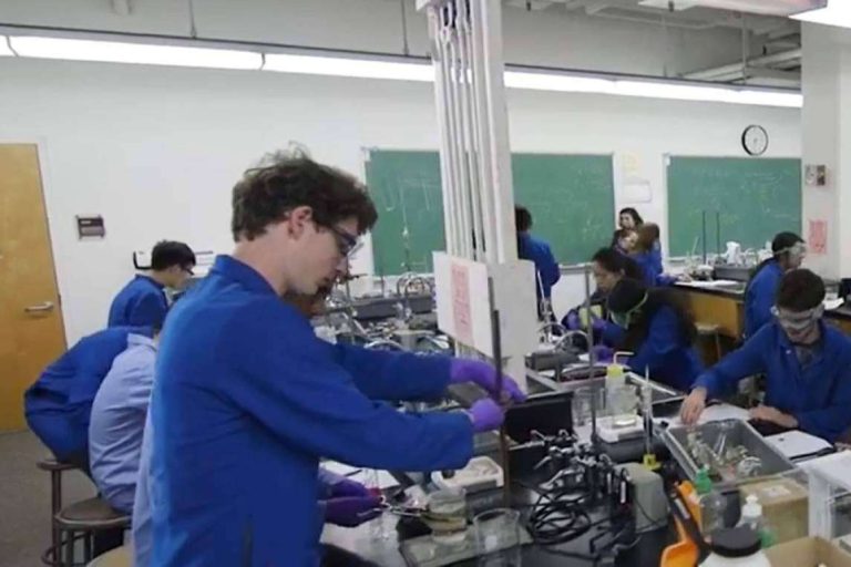 Round The World Spain ofrece cursos Pre-College para vivir una experiencia inolvidable en el extranjero