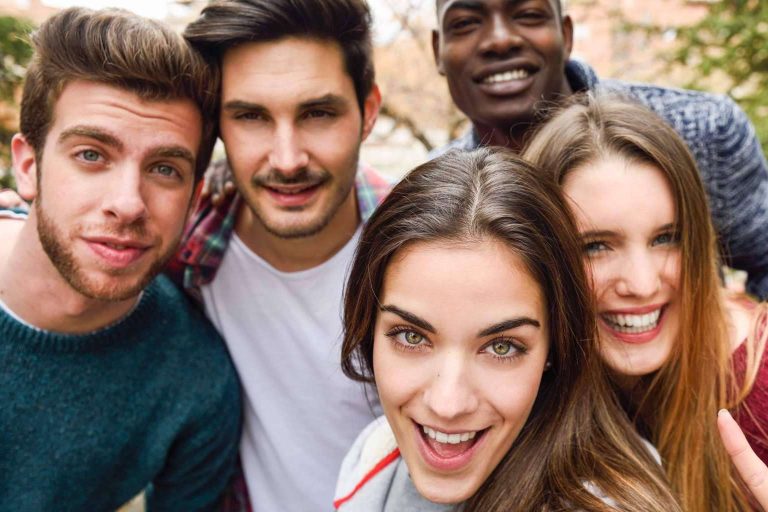 La escuela de negocios internacional IM Digital Business School ofrece el Máster Influencers Marketing