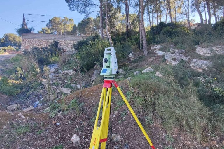 Por qué es importante la medición de una parcela por un topografo antes de la compra