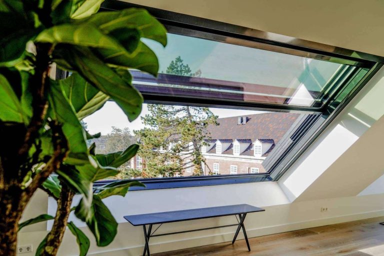 Las ventanas de tejado son un diseño perfecto para decorar los hoteles de Airclos