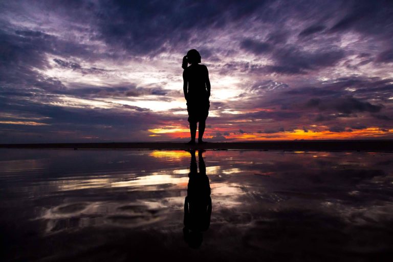 La importancia de la reflexión y el silencio, por Senderos de Silencio