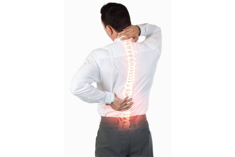 Cuáles son los principales síntomas de las hernias discales lumbares y cómo tratarlas de la mano del equipo de Biziondo