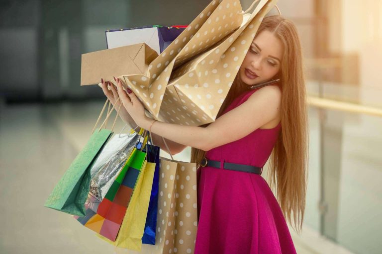 Cómo controlar el exceso de compras en Navidad, de la mano de Mariola Fernández