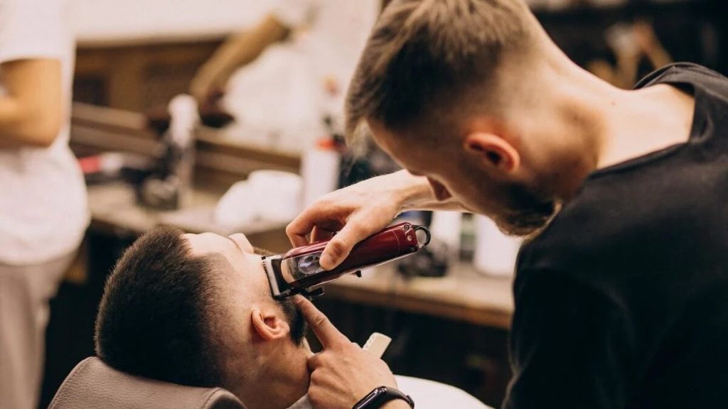 Peluquerías piden gobierno IVA 10%